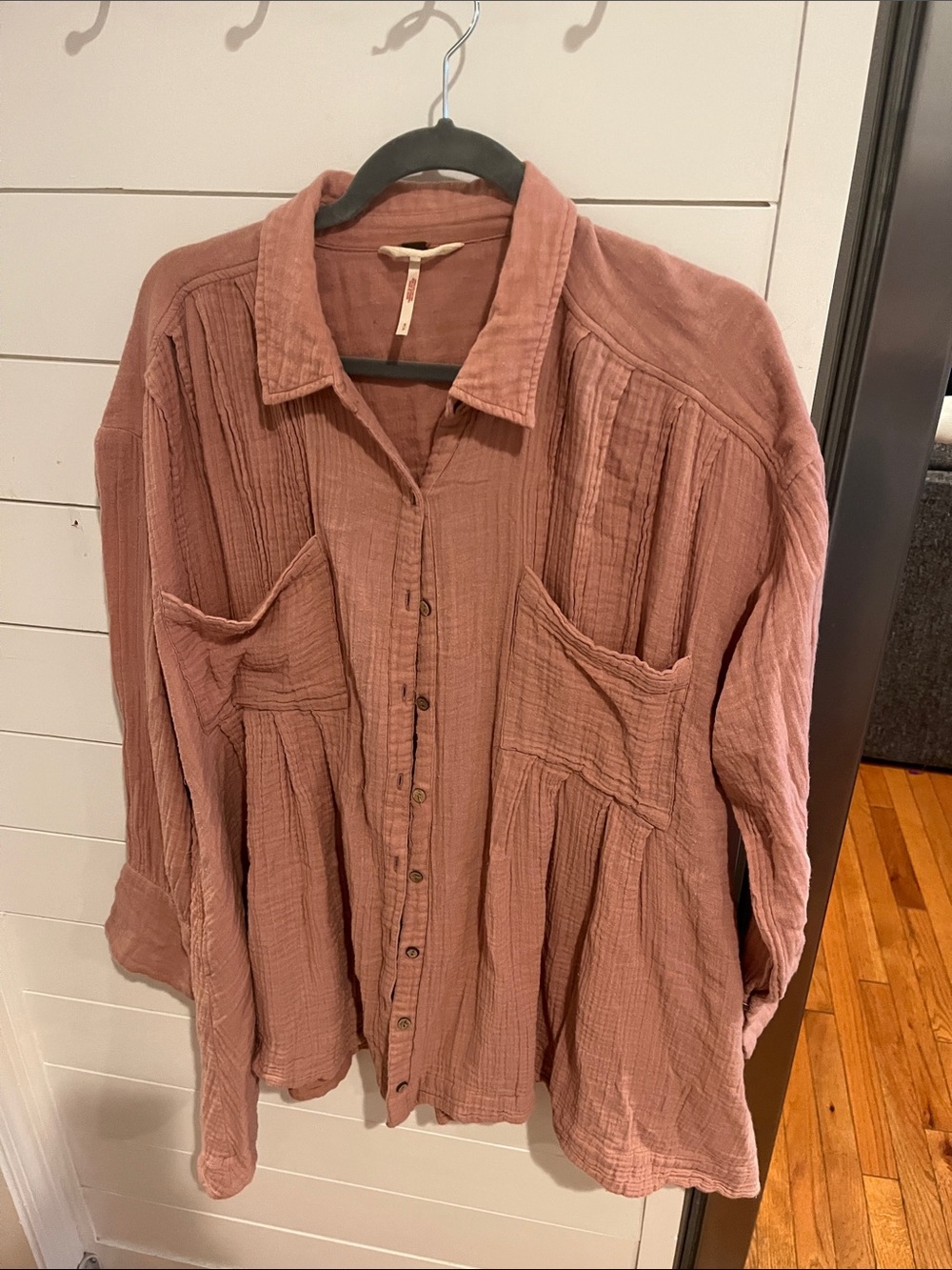 free People Relaxed Button-Front Women’s Top in Dusty Rose small